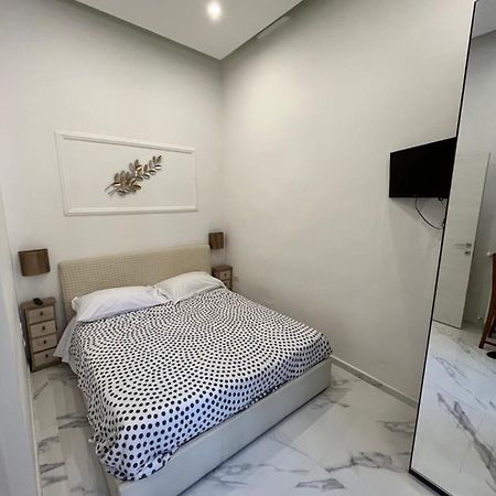 Luisa'S Apartment Νάπολη Εξωτερικό φωτογραφία