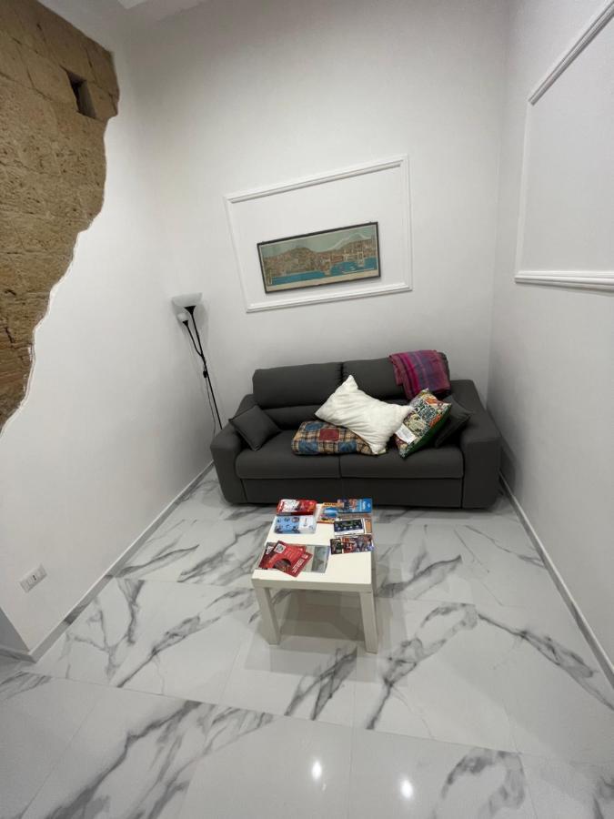 Luisa'S Apartment Νάπολη Εξωτερικό φωτογραφία